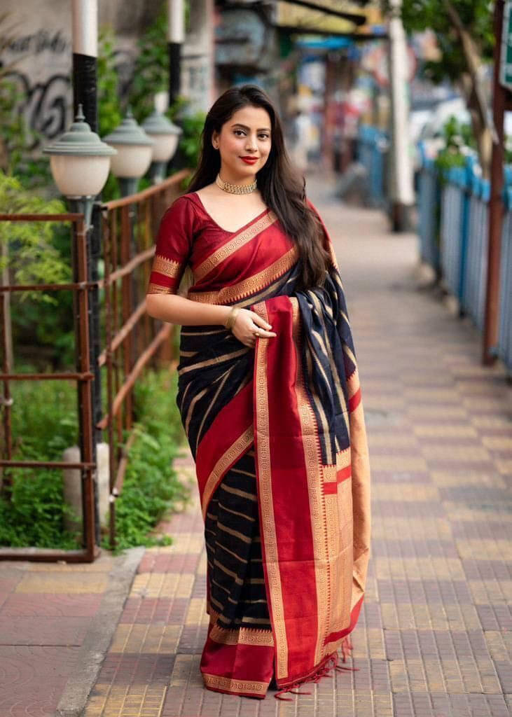     			Bansari Textile Linen Self Design Regular Saree With Unstitched Blouse Piece ( Blue )