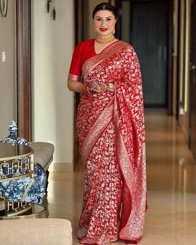 Bansari Textile Silk Blend Embroidered Regular Saree With Unstitched Blouse Piece ( Red ) Bansari Textile Silk Blend Embroidered Regular Saree With Unstitched Blouse Piece ( Red )