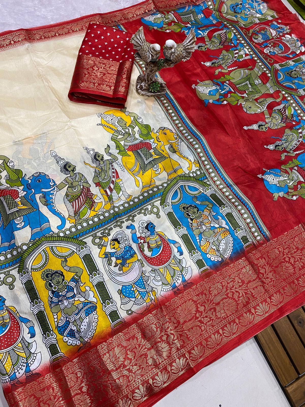 Bansari Textile Silk Blend Printed Jamdani Saree With Unstitched Blouse Piece ( Red ) Bansari Textile Silk Blend Printed Jamdani Saree With Unstitched Blouse Piece ( Red )