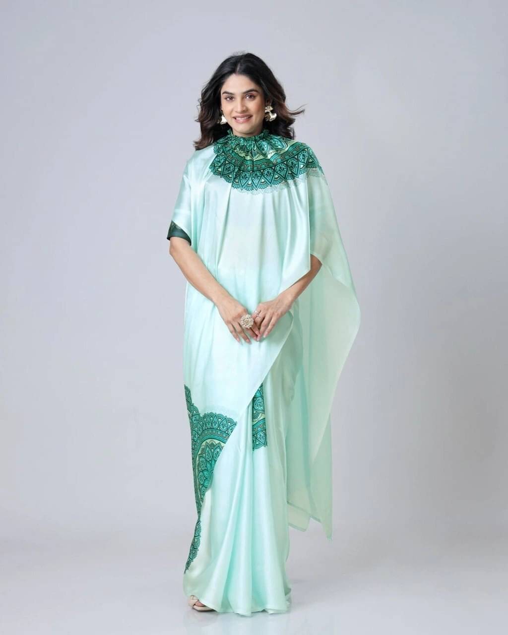 Bansari Textile Silk Blend Self Design Regular Saree With Unstitched Blouse Piece ( Green )     			Bansari Textile Silk Blend Self Design Regular Saree With Unstitched Blouse Piece ( Green )
