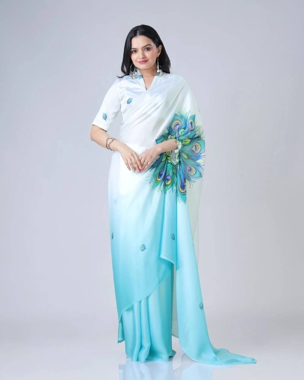     			Bansari Textile Silk Blend Self Design Regular Saree With Unstitched Blouse Piece ( Light Blue )
