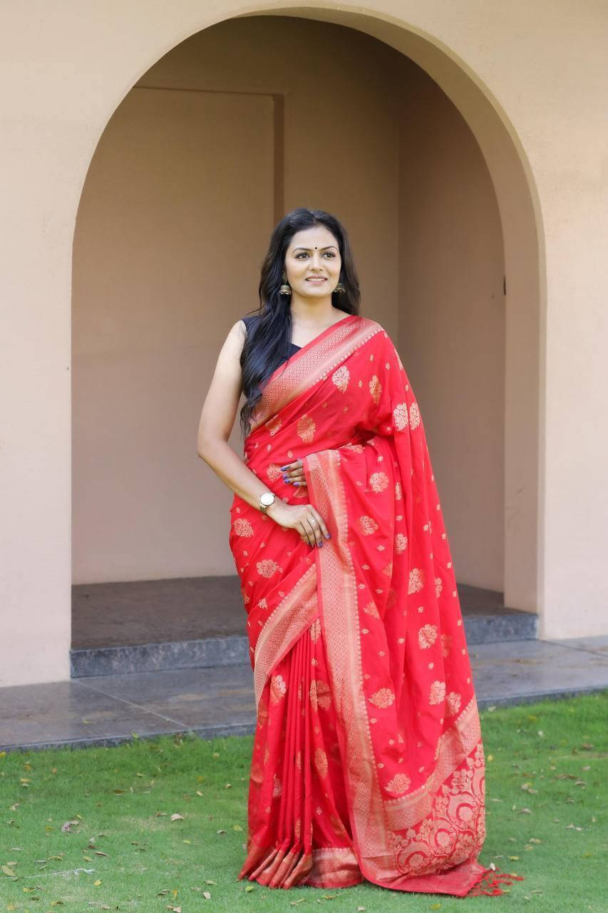     			Bansari Textile Silk Blend Woven Banarasi saree With Unstitched Blouse Piece ( Red )
