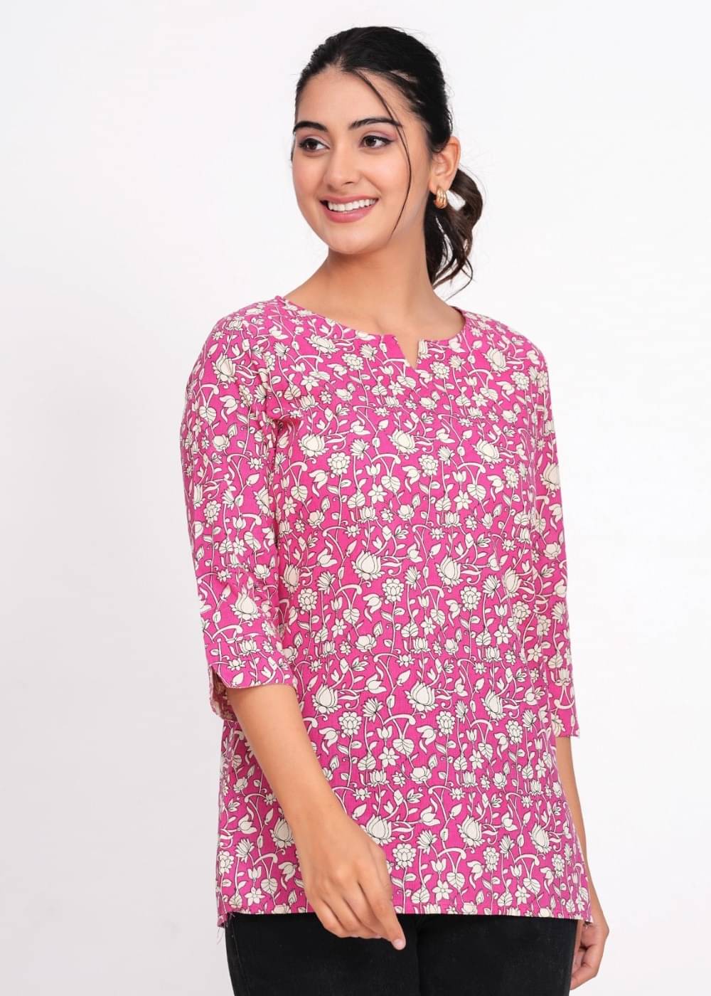 Decoris Women Cotton Printed Straight Kurti ( Pink ) Decoris Women Cotton Printed Straight Kurti ( Pink )