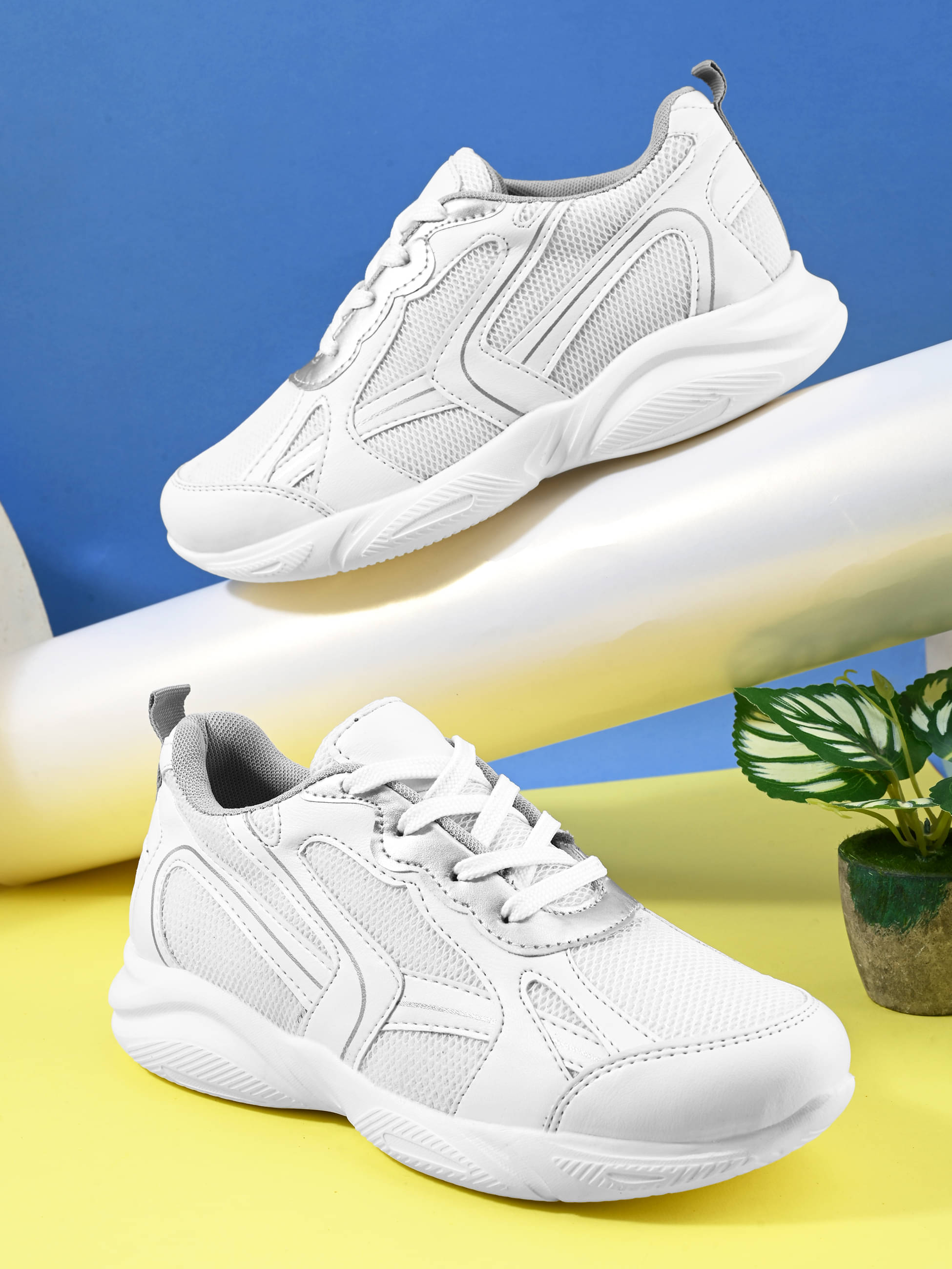     			Fashion Victim White Women's Sneakers