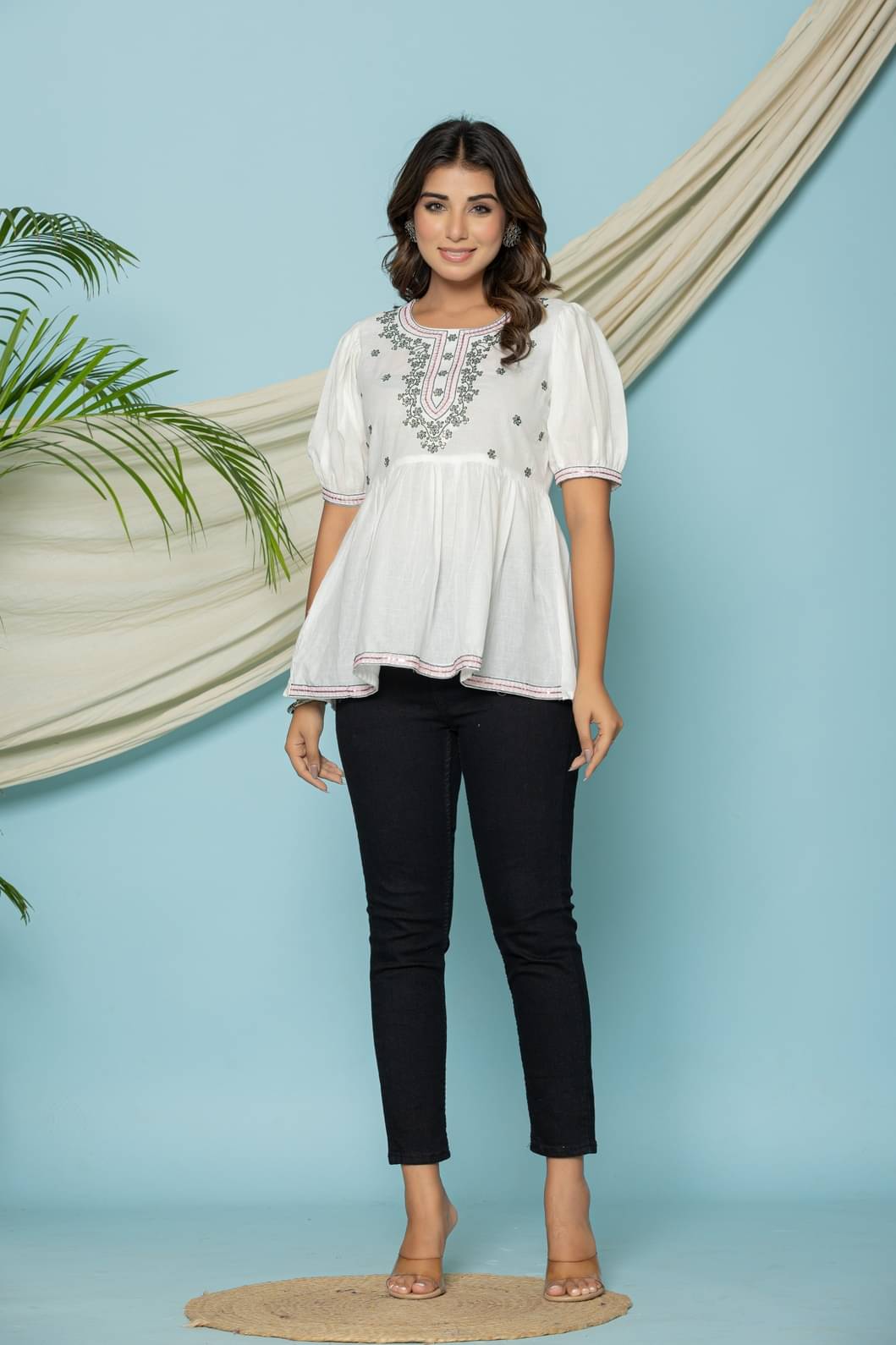 GHUMMAN SONAKSHI Women's Cotton Regular Top ( White )     			GHUMMAN SONAKSHI Women's Cotton Regular Top ( White )