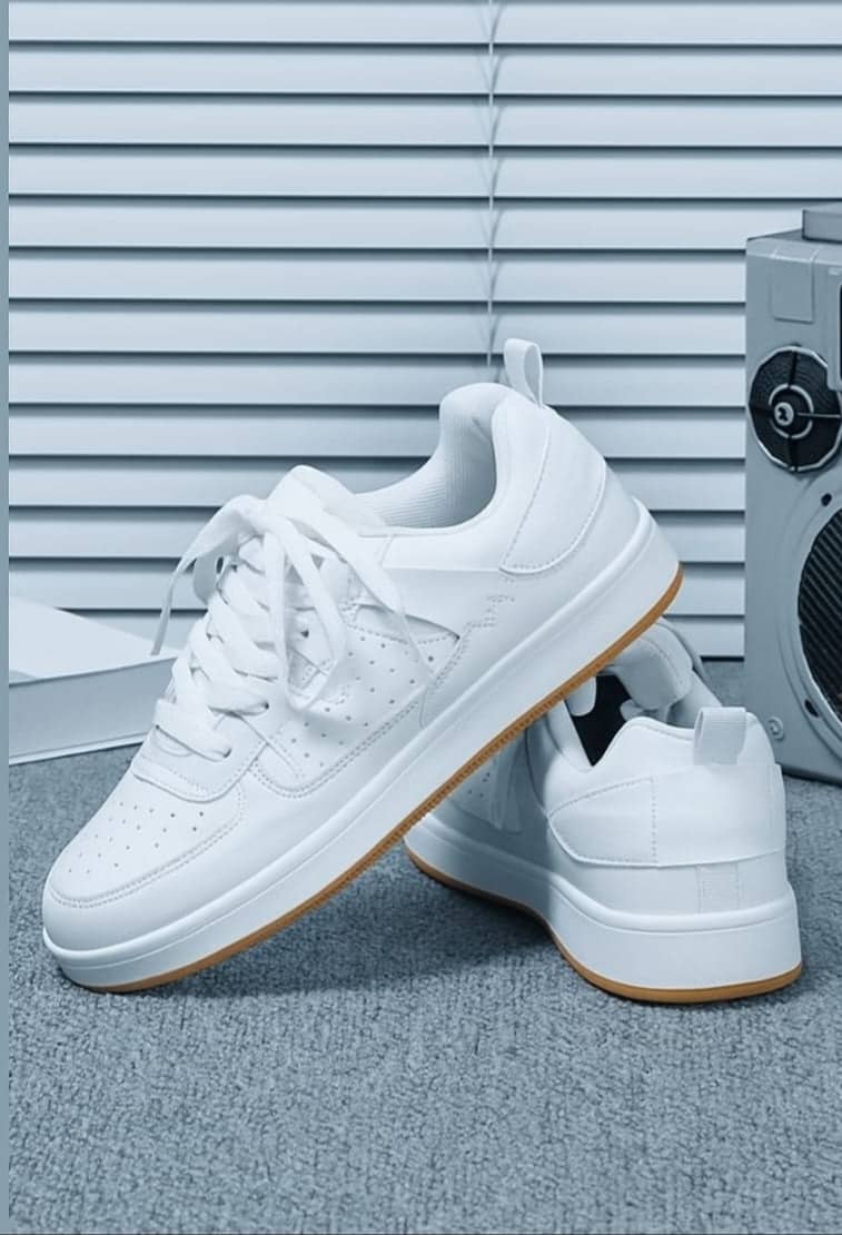 snapdeal nike sneakers