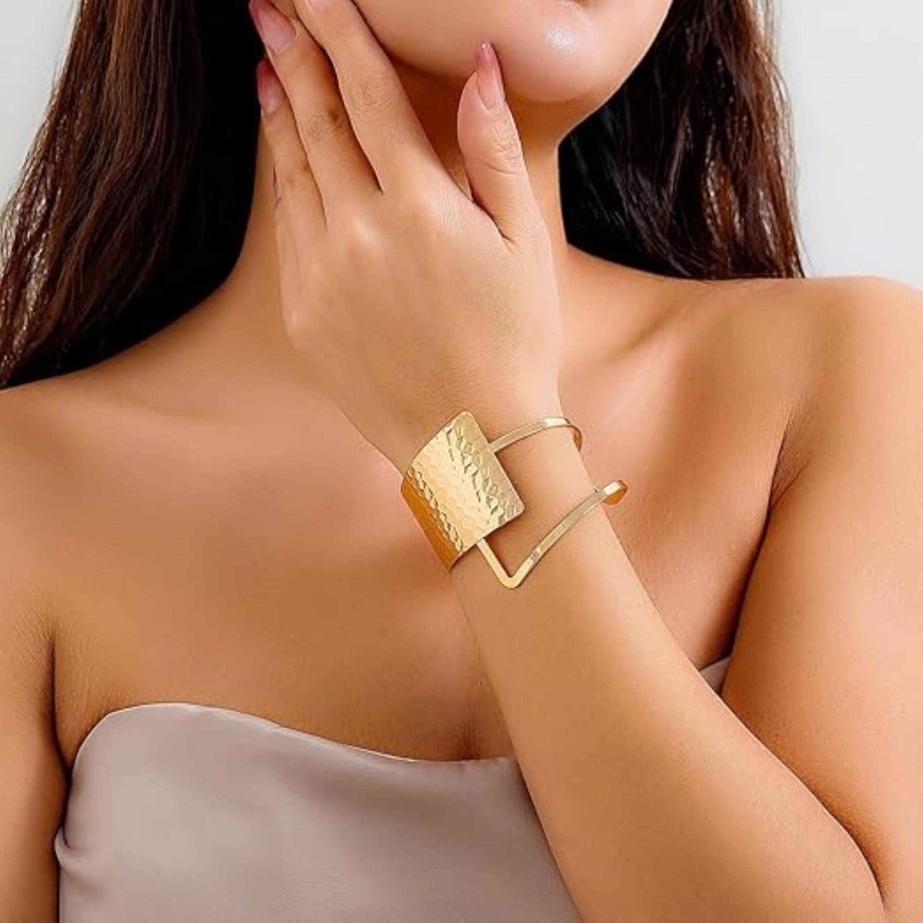 PUJVI Gold Cuff ( Pack of 1 ) PUJVI Gold Cuff ( Pack of 1 )