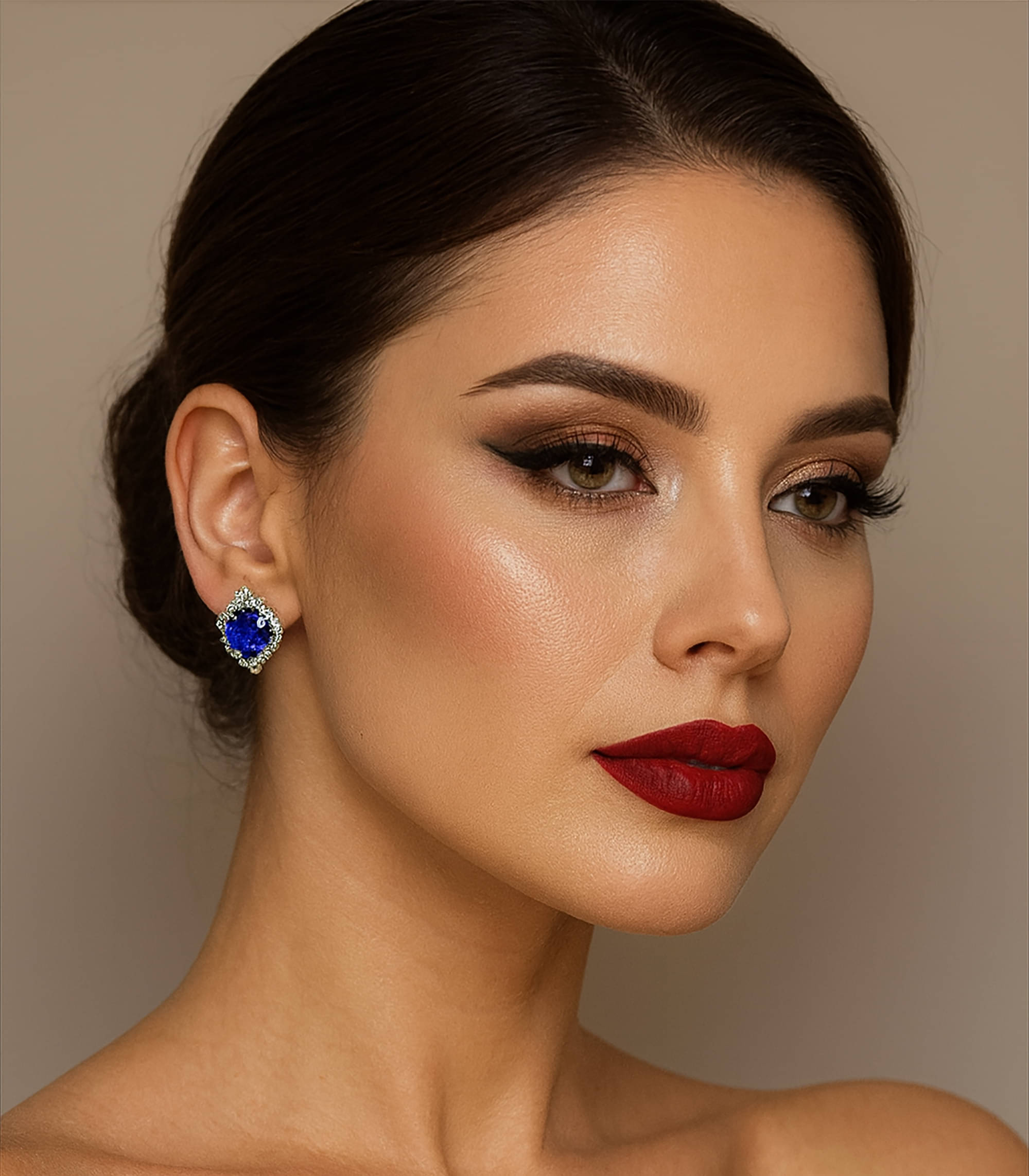     			SHANKHRAJ MA LL Blue Stud Earrings ( Pack of 1 )