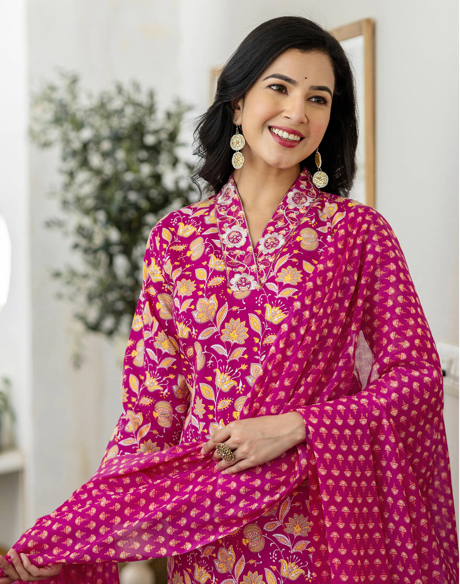     			Skylee Women Cotton Blend Embellished Straight Kurti With Pants ( Multicolor )