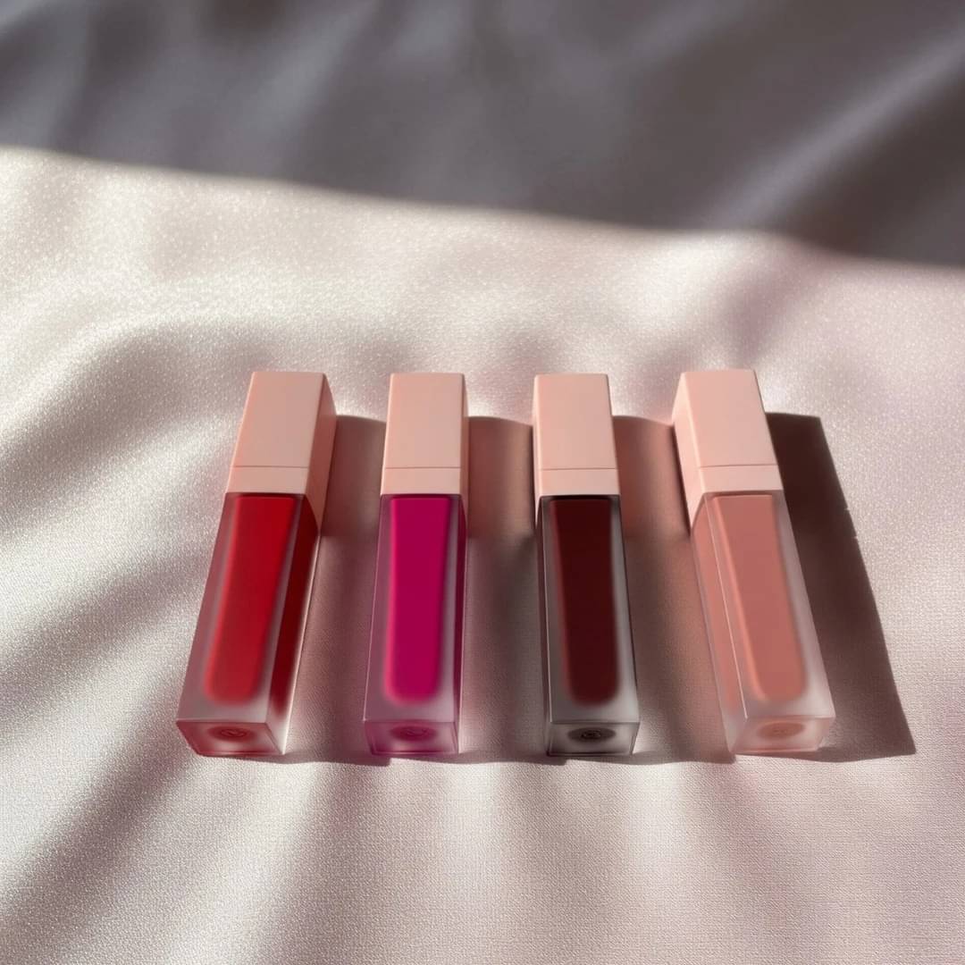     			VAGONS Red Matte Long Lasting Liquid Lipstick ( Pack of 4 )