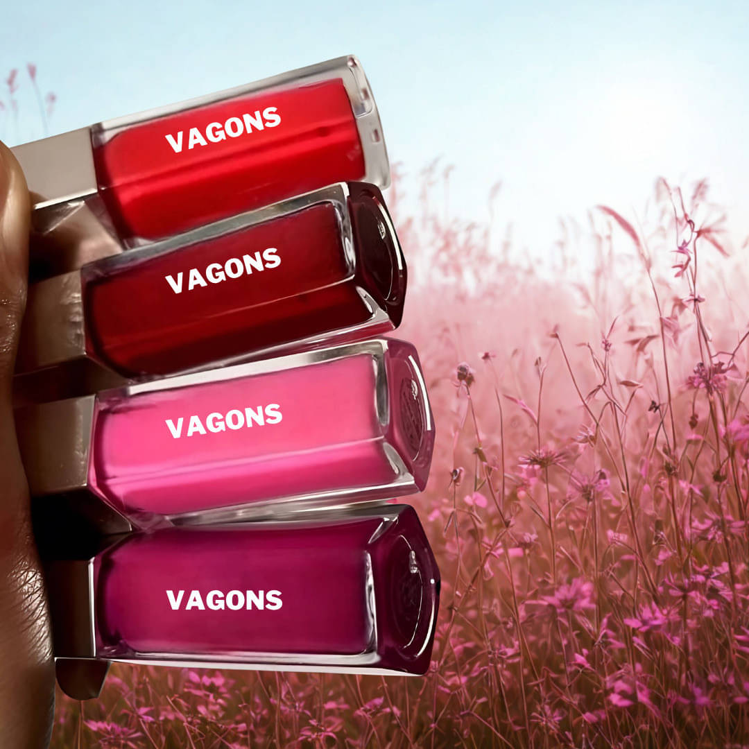     			VAGONS Red Matte Long Lasting Liquid Lipstick ( Pack of 4 )