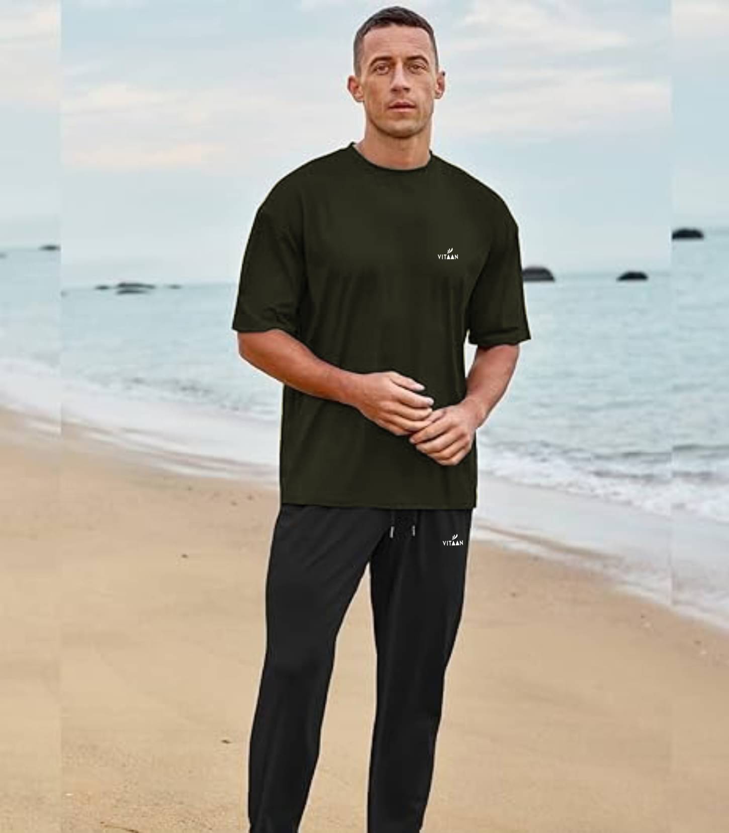     			Vitaan Dark Green Polyester Regular Fit Men's Tracksuit ( Pack of 1 )