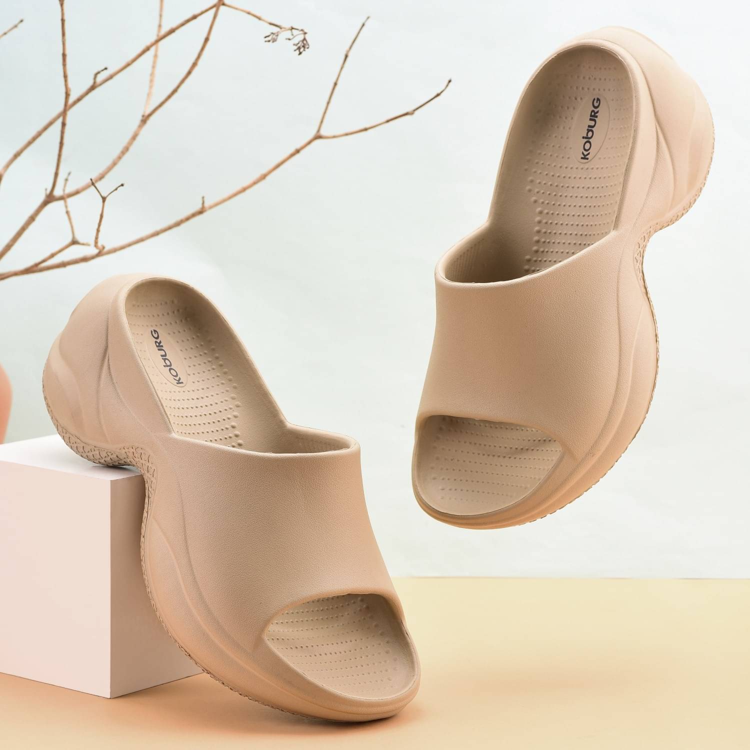     			koburg Beige Women's Slide