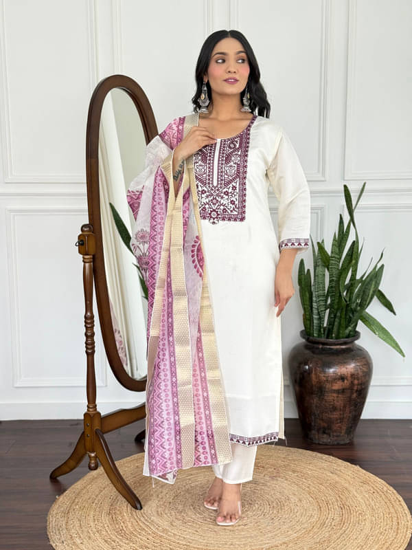     			piludi Women Chanderi Embroidered Straight Kurti With Pants ( White )