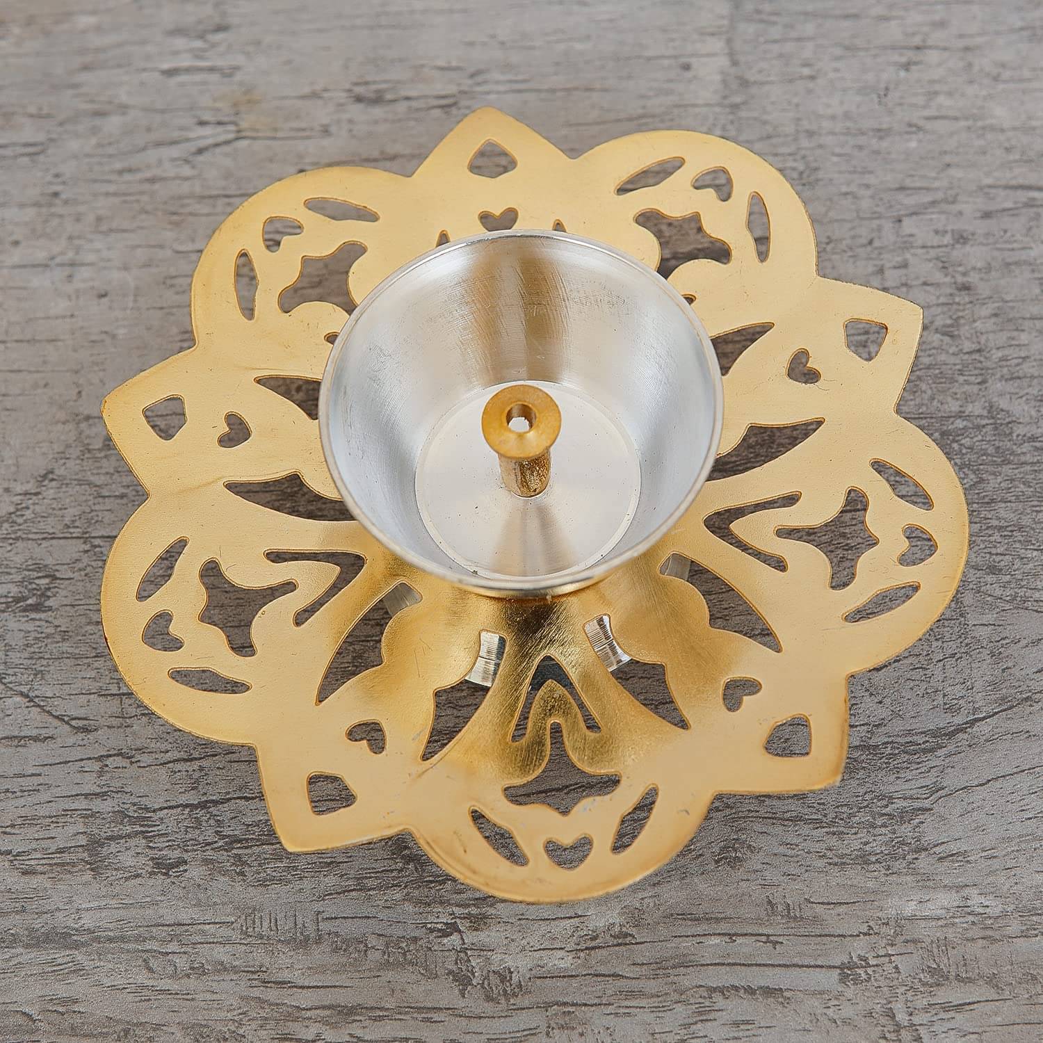     			Craftlayout Iron Akhand Diya - Pack of 1