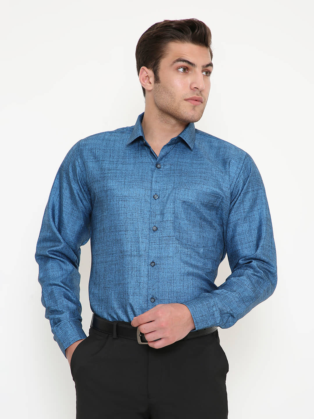 Maharaja Cotton Blend Slim Fit Full Sleeves Men's Formal Shirt - Blue ( Pack of 1 )