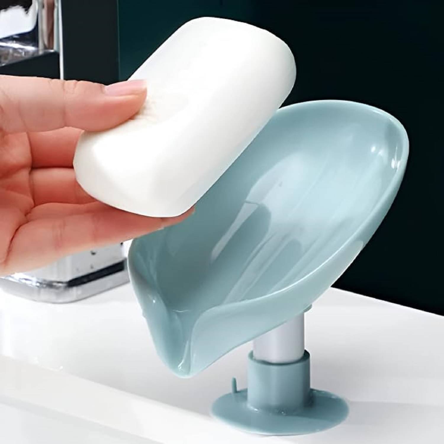     			(Pack of 1) Leaf-Shape Self Draining Soap Dish Holder (1 Pcs), Easy Clean Soap Dish for Shower with Suction Cup Creative soap Box, for Bathroom, Kitchen, Bathtub, Wash basins (Multicolor)