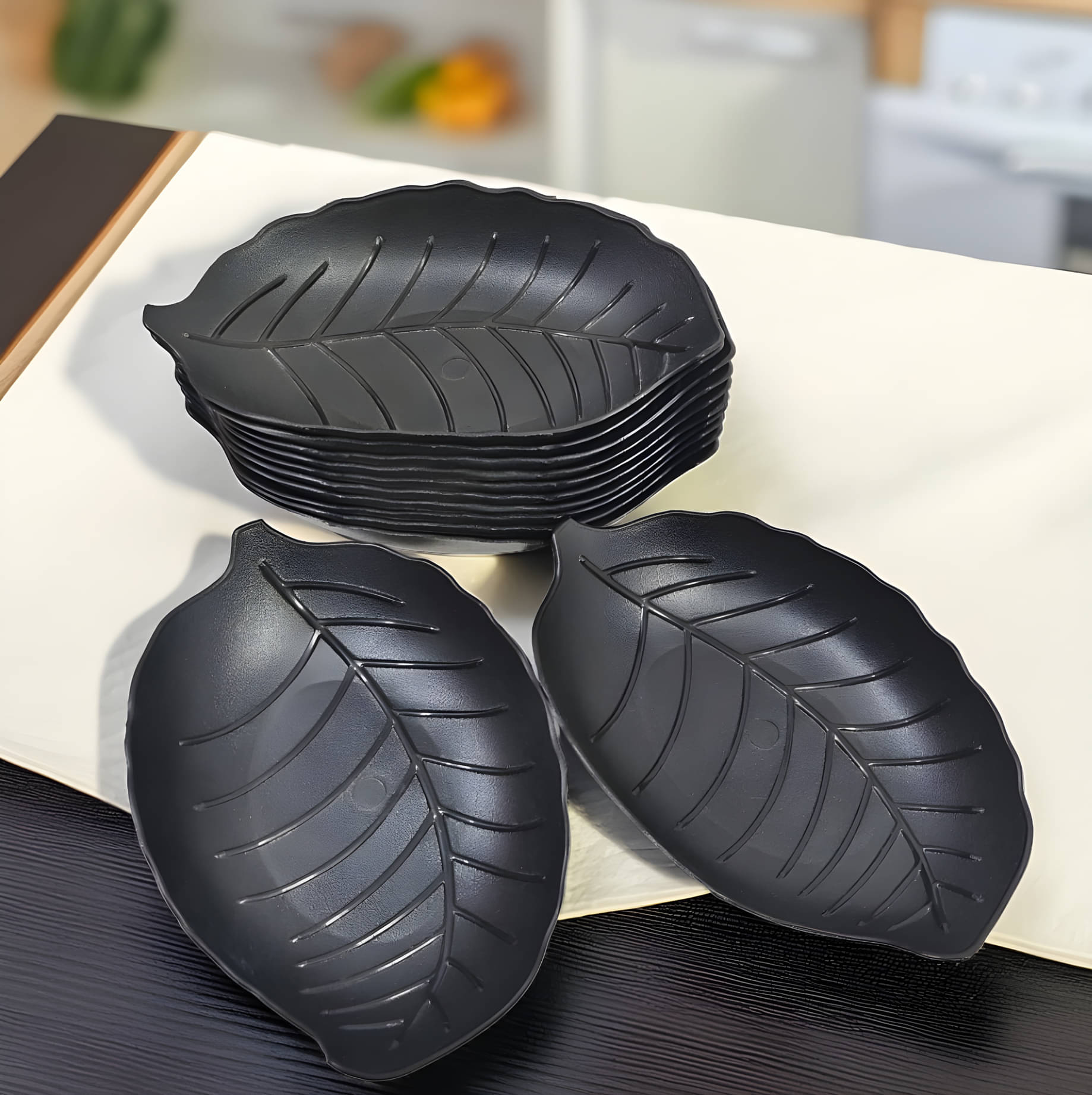 kitchrox 12 Pcs Plastic Black Quarter Plate kitchrox 12 Pcs Plastic Black Quarter Plate