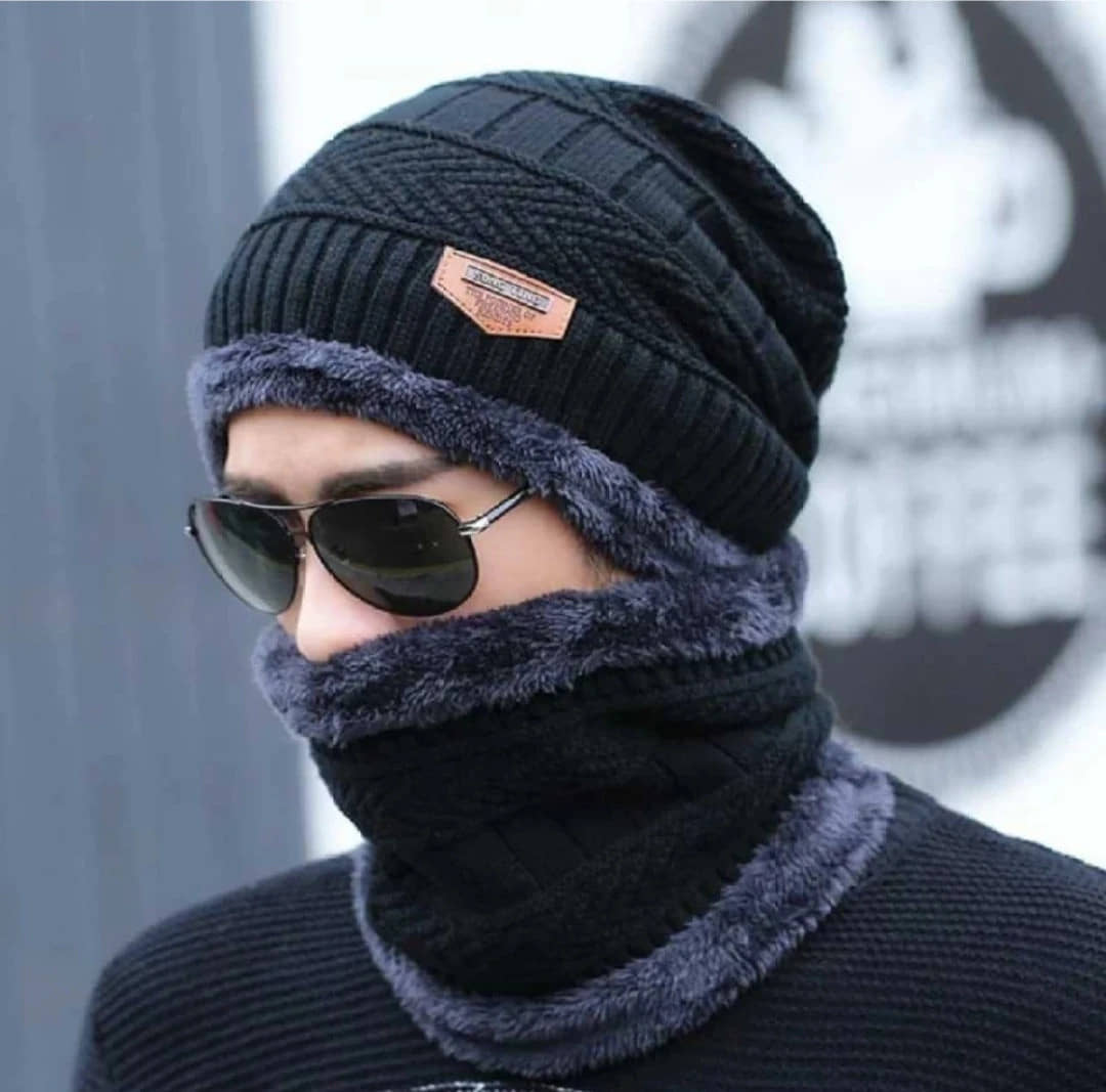 Alamos Black Woollen Women's Cap ( Pack of 1 )