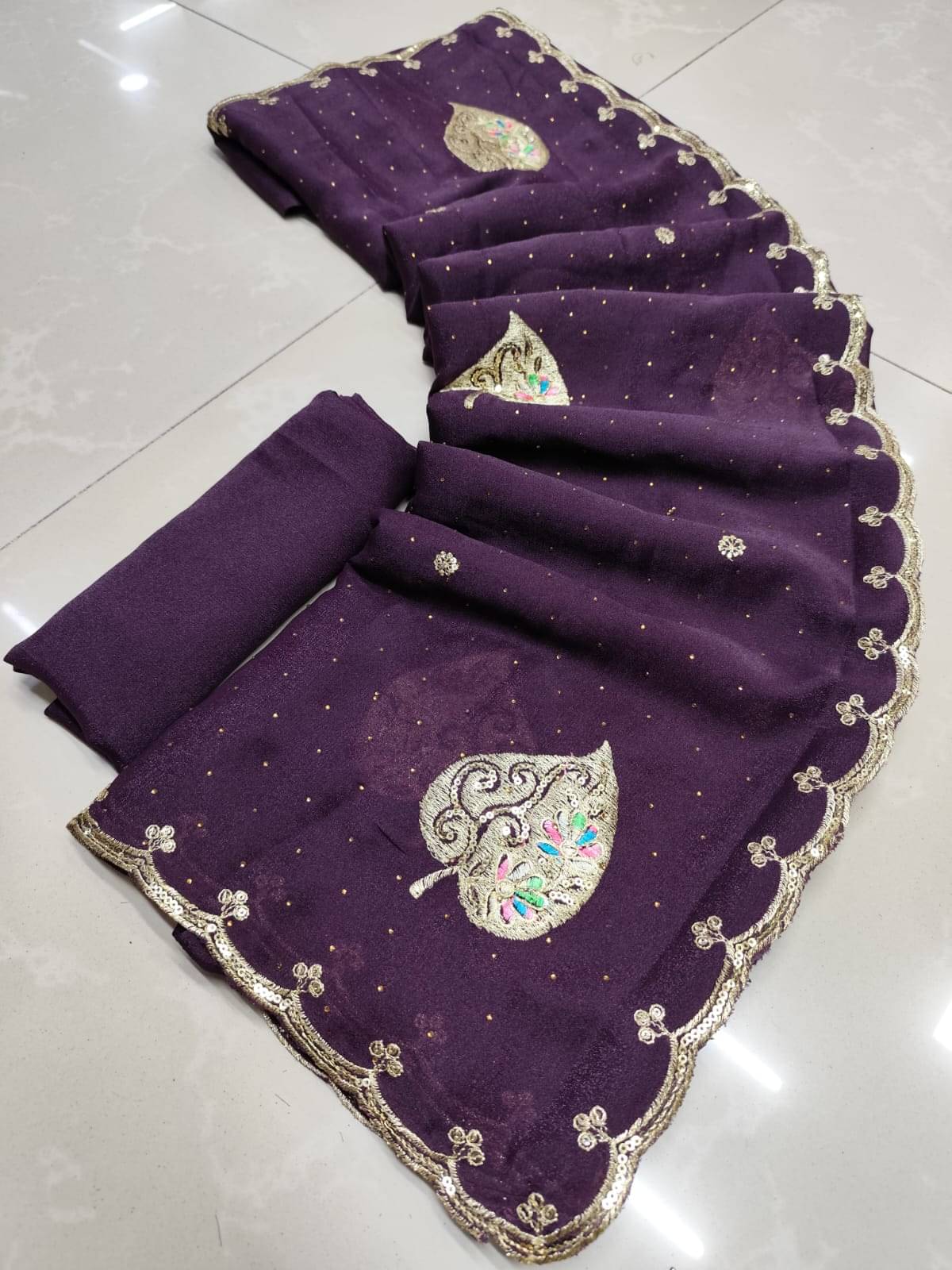     			Avenue Creation Georgette Embroidered Regular Saree With Unstitched Blouse Piece ( Multicolor 5 )