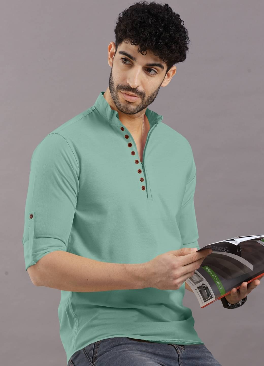     			Ethnic Trendz Light Green Cotton Blend Men's Regular Kurta ( Pack of 1 )