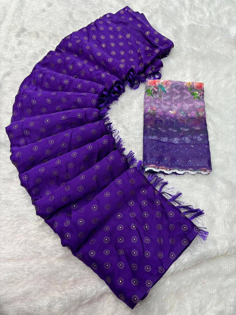     			Kandora Chiffon Embroidered Regular Saree With Unstitched Blouse Piece ( Purple )
