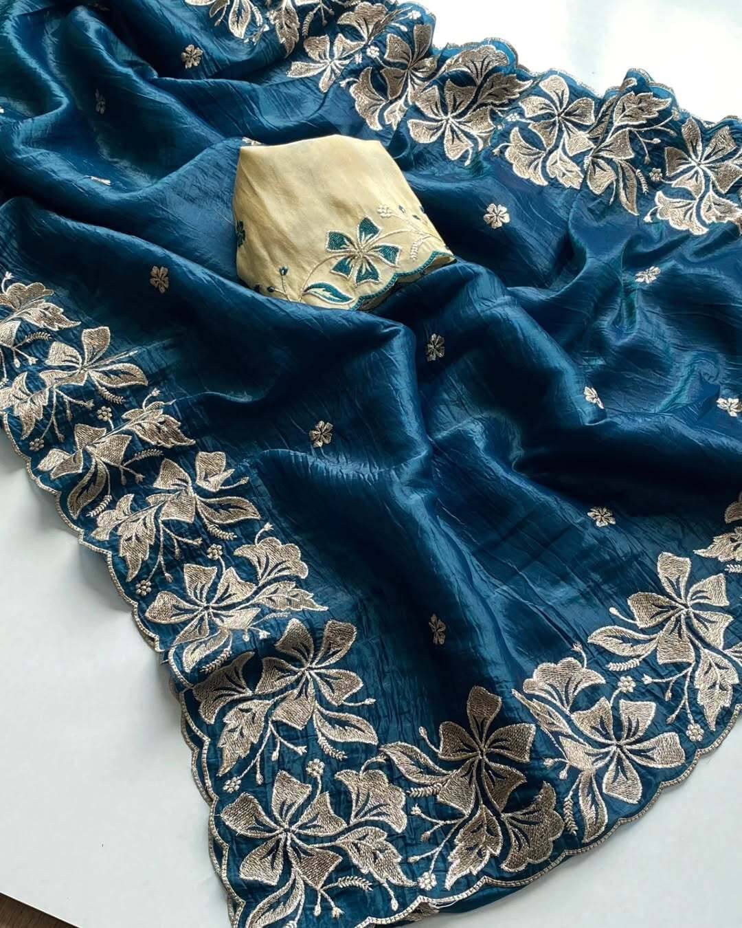     			Kandora chiffon Embroidered Regular Saree With Unstitched Blouse Piece ( Grey )