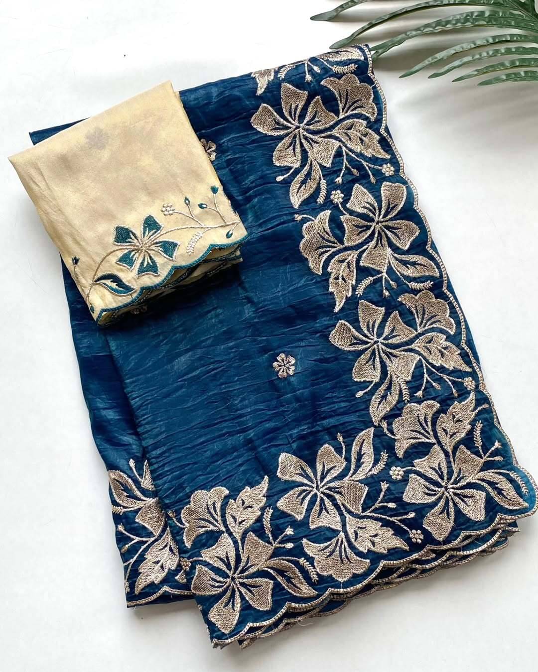 Kandora chiffon Embroidered Regular Saree With Unstitched Blouse Piece ( Grey ) Kandora chiffon Embroidered Regular Saree With Unstitched Blouse Piece ( Grey )