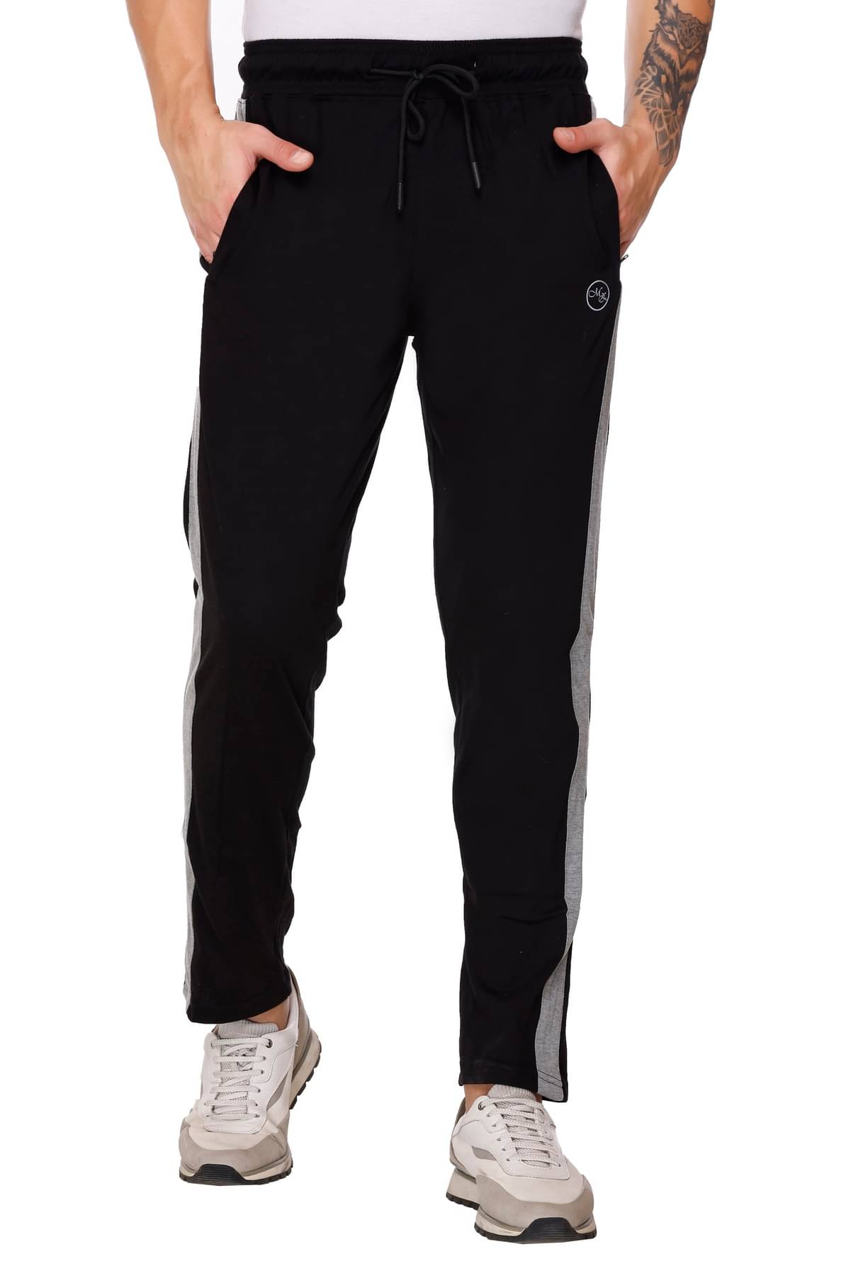     			MattZig Black Cotton Blend Men's Trackpants ( Pack of 1 )