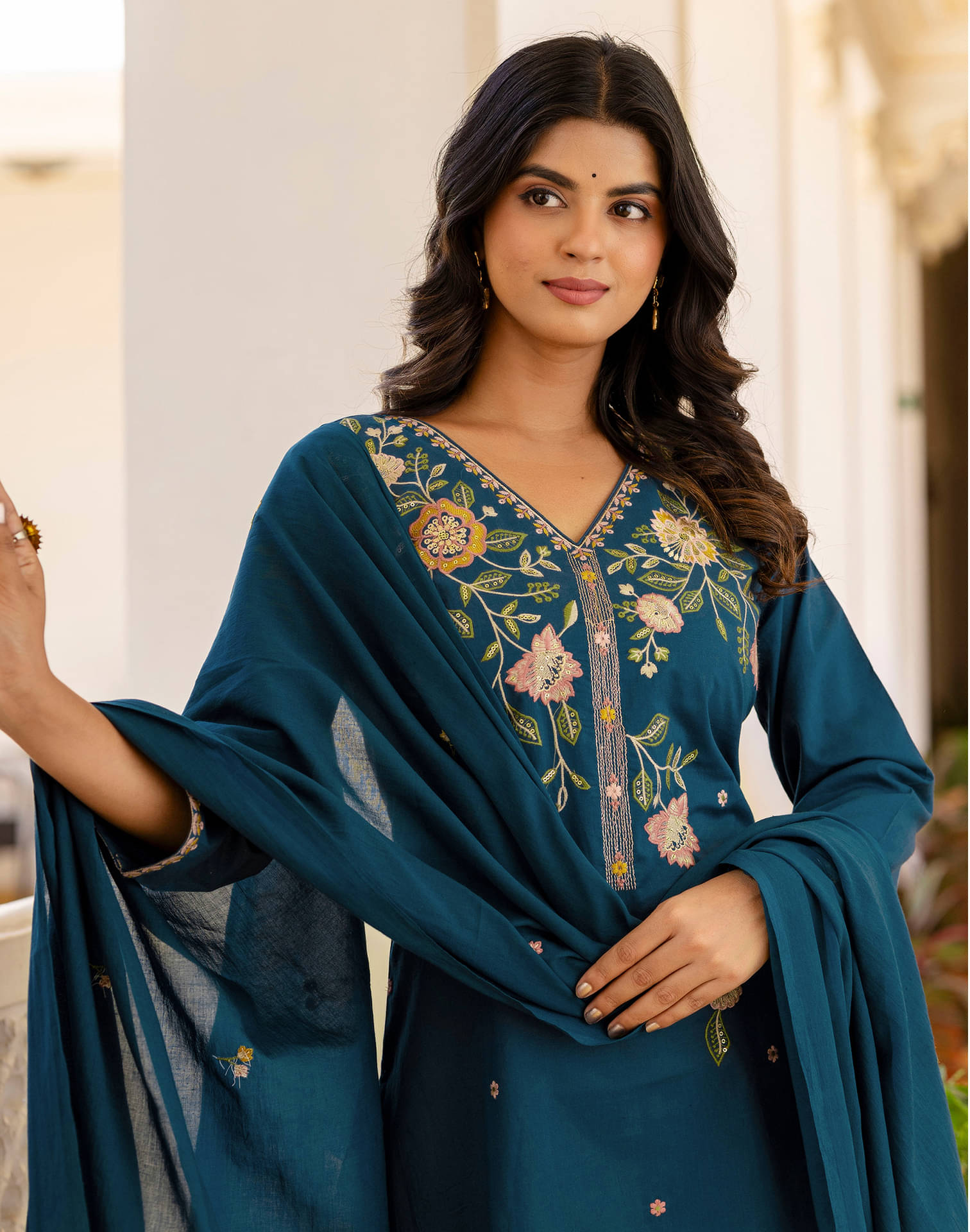 Skylee Women Cotton Blend Embroidered Straight Kurti With Pants ( Blue )     			Skylee Women Cotton Blend Embroidered Straight Kurti With Pants ( Blue )