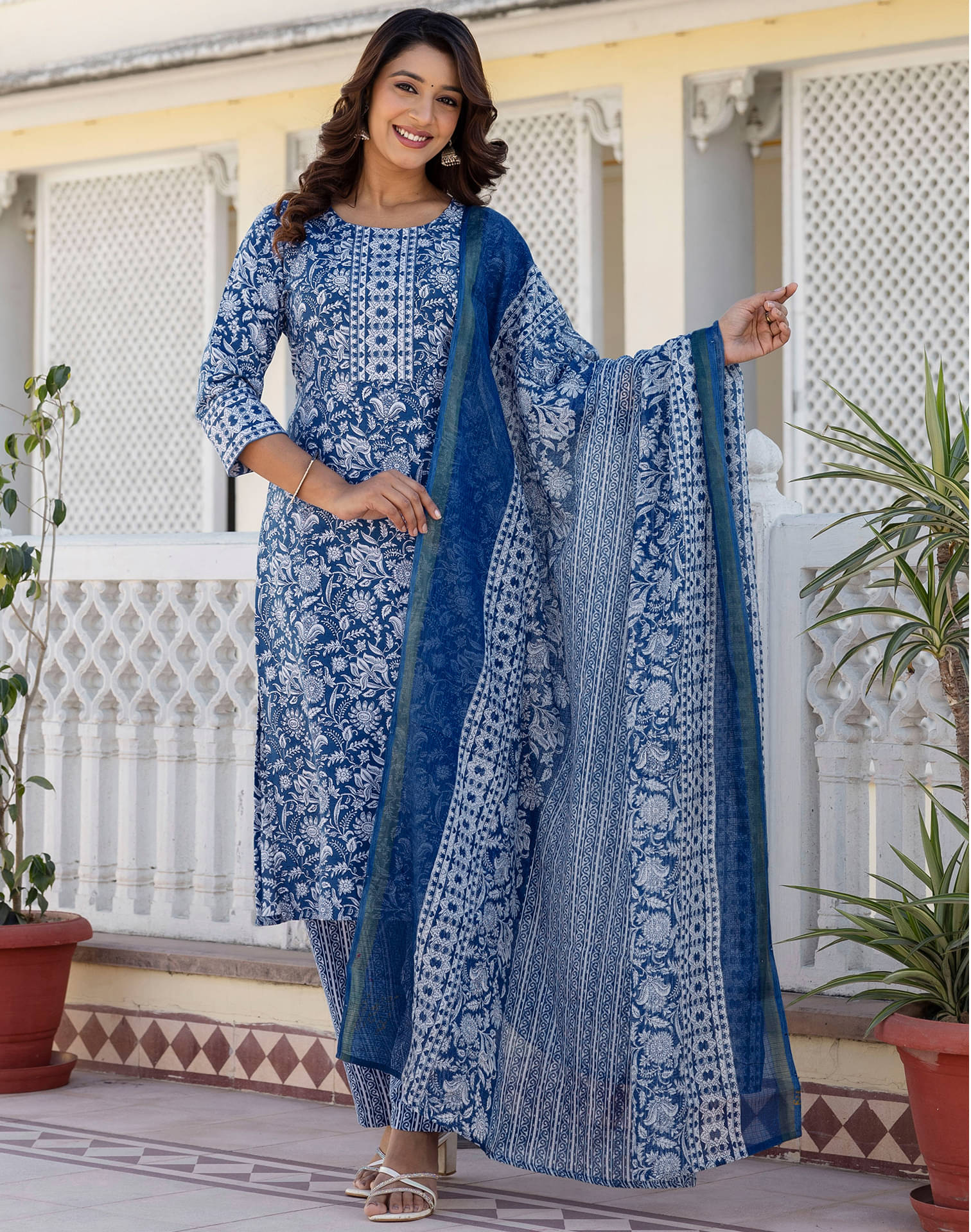Skylee Women Cotton Blend Printed Straight Kurti With Pants ( Multicolor ) Skylee Women Cotton Blend Printed Straight Kurti With Pants ( Multicolor )