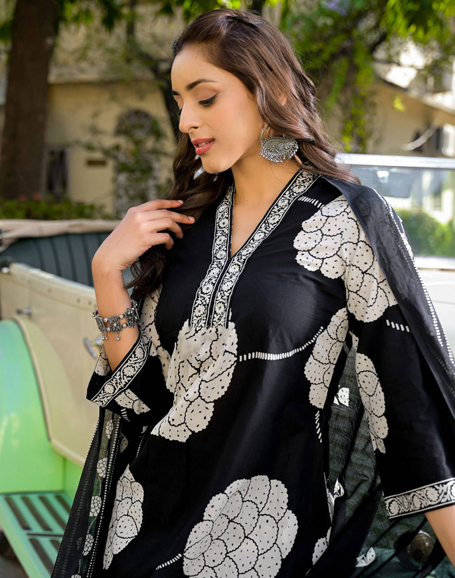     			Skylee Women Cotton Blend Printed A-Line Kurti With Pants ( Multicolor )