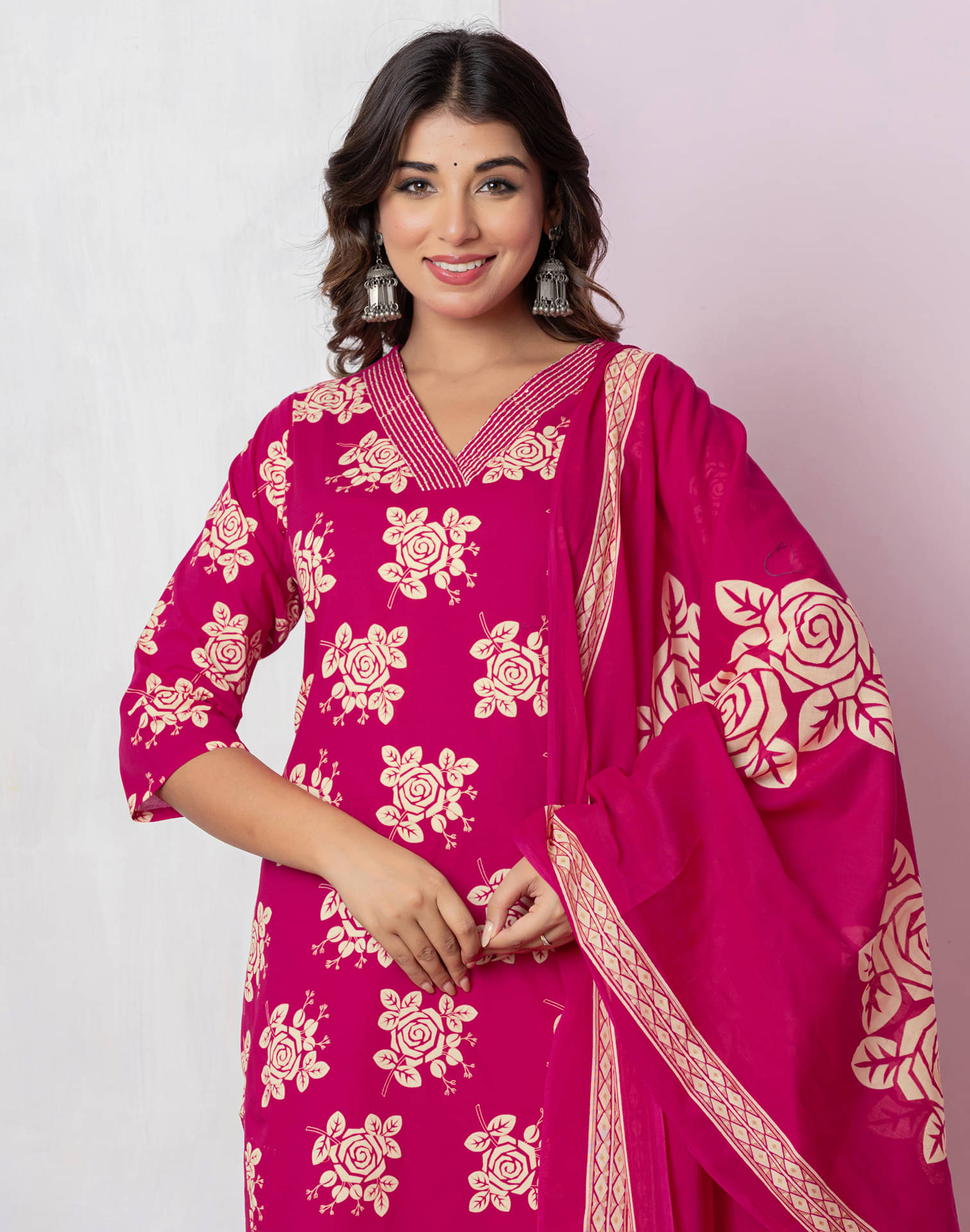     			Skylee Women Cotton Blend Printed Straight Kurti With Pants ( Multicolor )