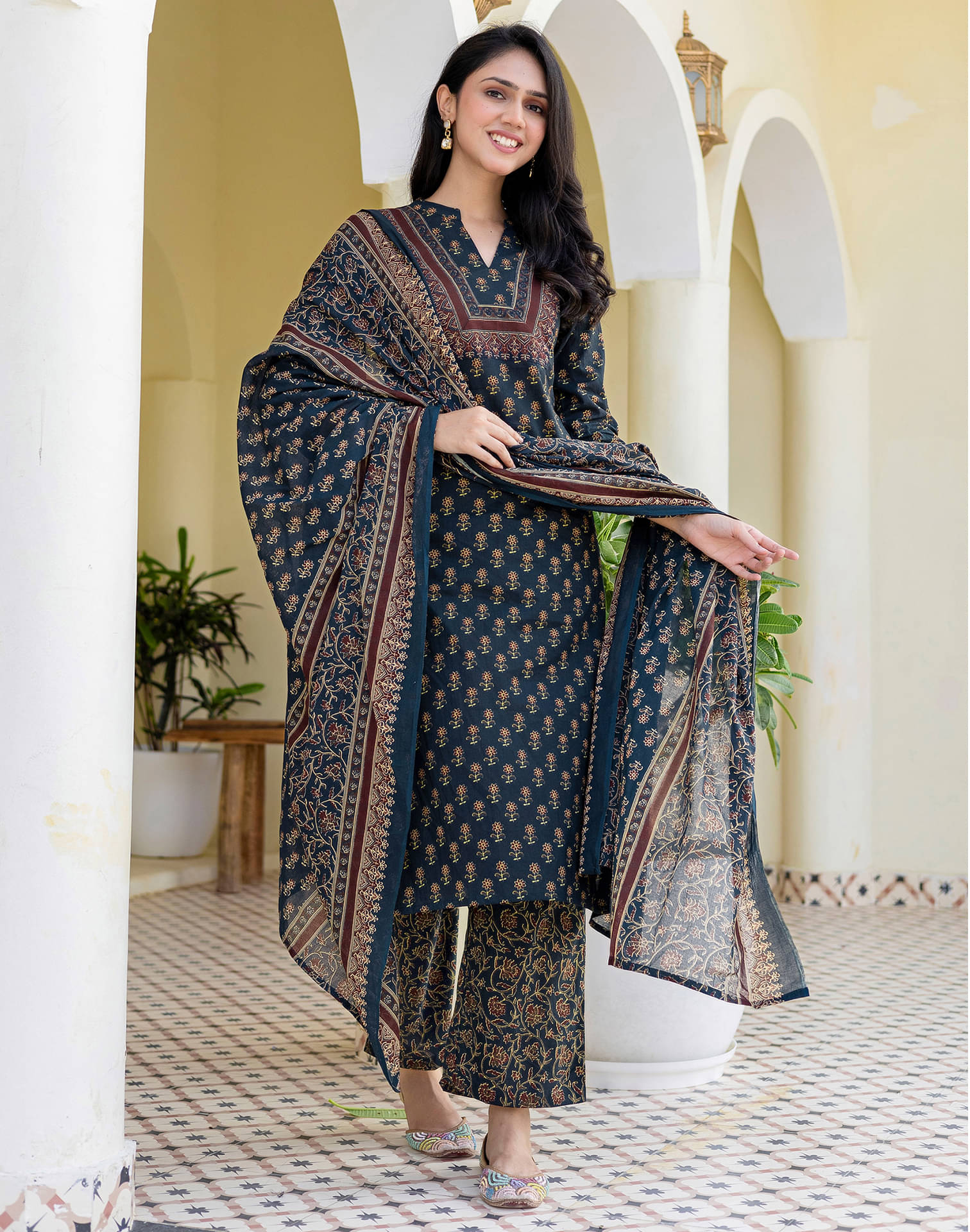 Skylee Women Cotton Printed Straight Kurti With Pants ( Multicolor )     			Skylee Women Cotton Printed Straight Kurti With Pants ( Multicolor )