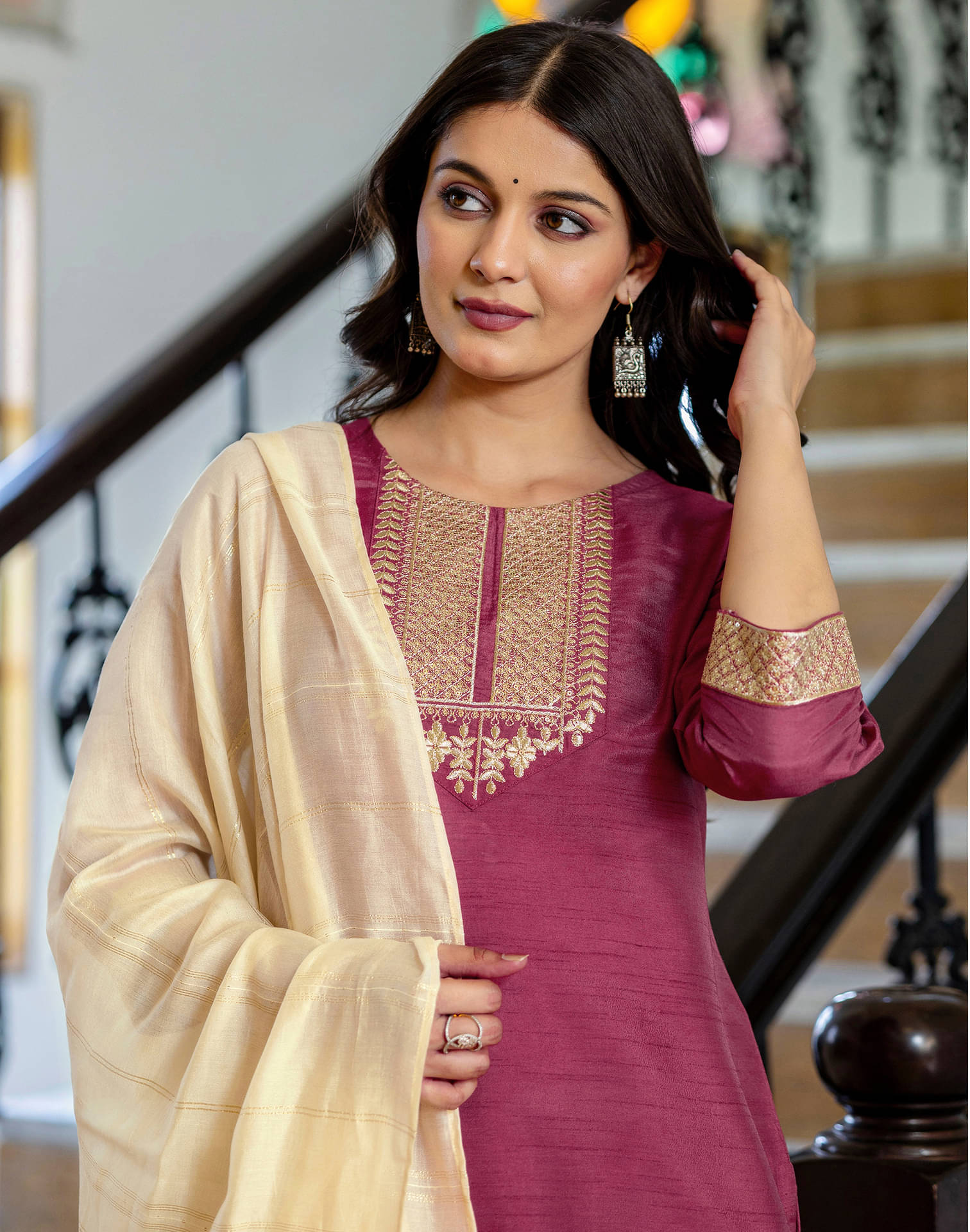 Skylee Women Cotton Silk Embroidered Straight Kurti With Pants ( Pink ) Skylee Women Cotton Silk Embroidered Straight Kurti With Pants ( Pink )