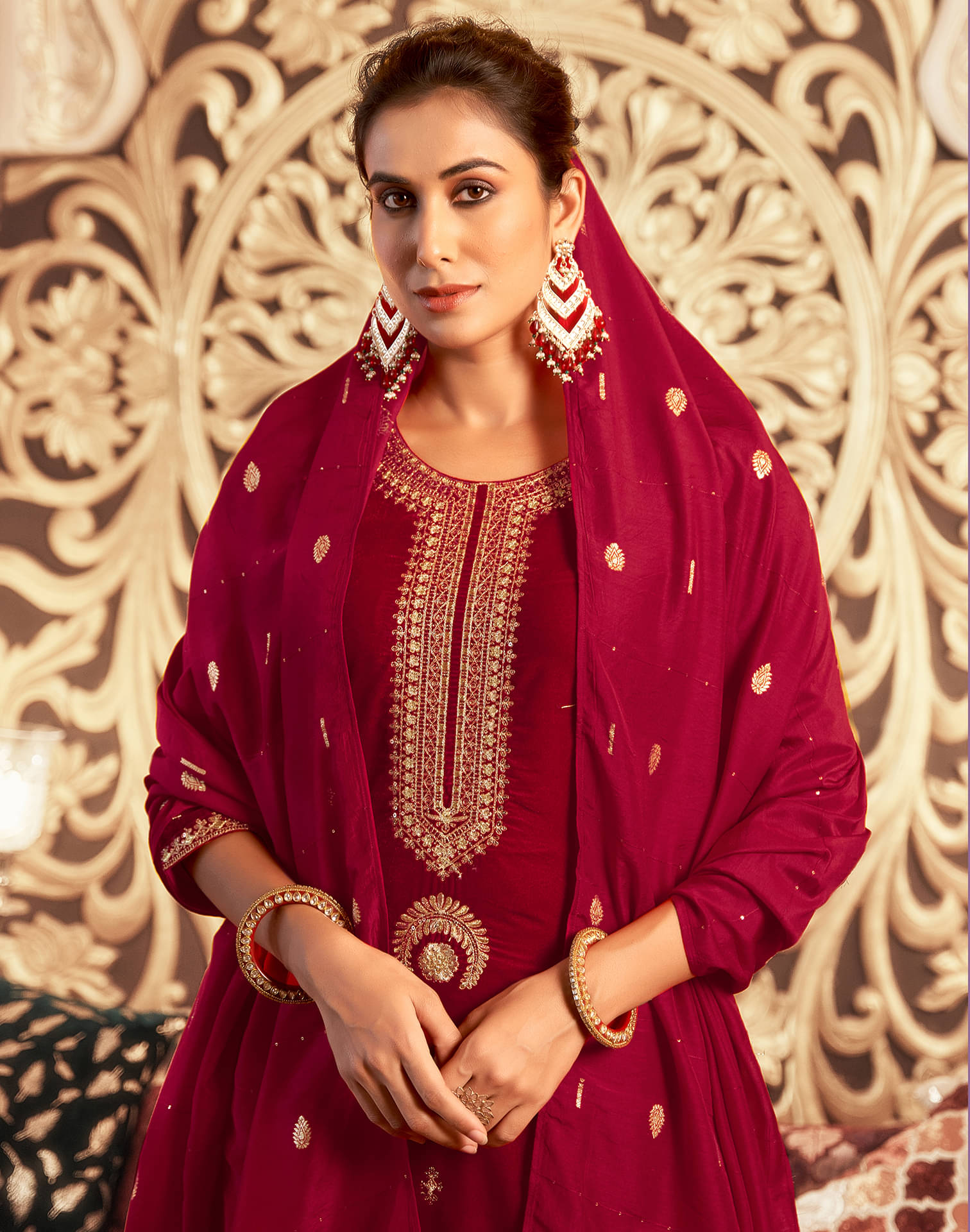     			Skylee Women Velvet Embroidered Straight Kurti With Pants ( Red )