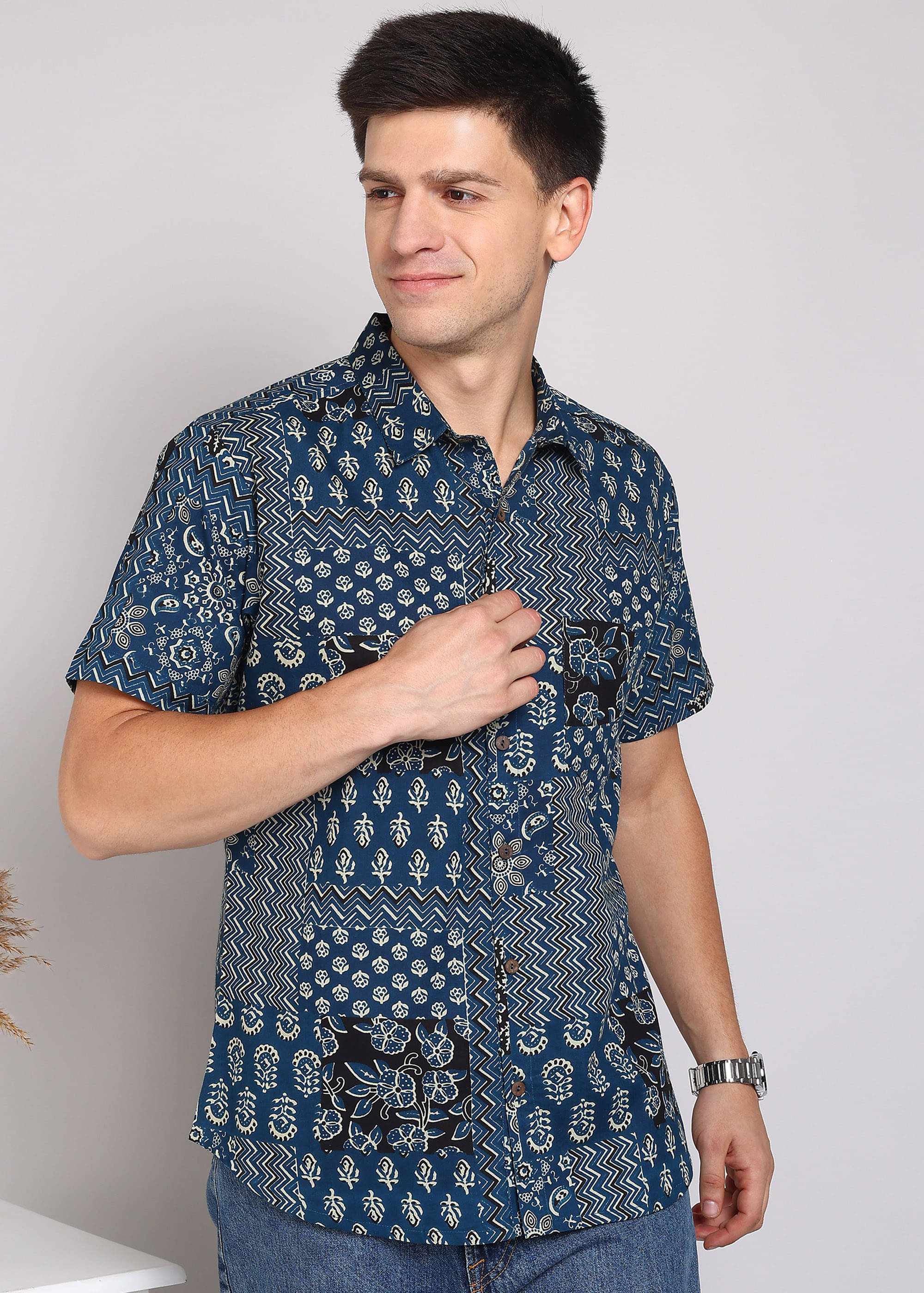 Yash Gallery Cotton Blend Regular Fit Printed Half Sleeves Men's Casual Shirt - Blue ( Pack of 1 ) Yash Gallery Cotton Blend Regular Fit Printed Half Sleeves Men's Casual Shirt - Blue ( Pack of 1 )
