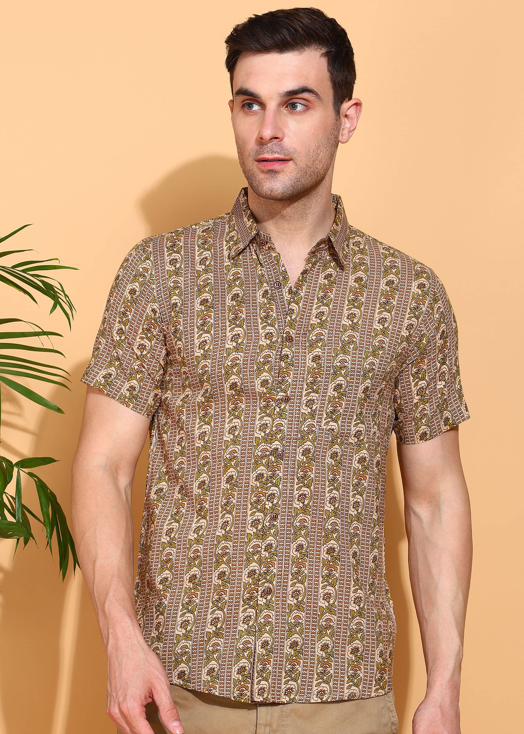 Yash Gallery Cotton Blend Regular Fit Printed Half Sleeves Men's Casual Shirt - Green ( Pack of 1 ) Yash Gallery Cotton Blend Regular Fit Printed Half Sleeves Men's Casual Shirt - Green ( Pack of 1 )