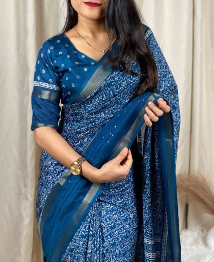     			VRAGI Art Silk Printed Regular Saree With Unstitched Blouse Piece ( Black )