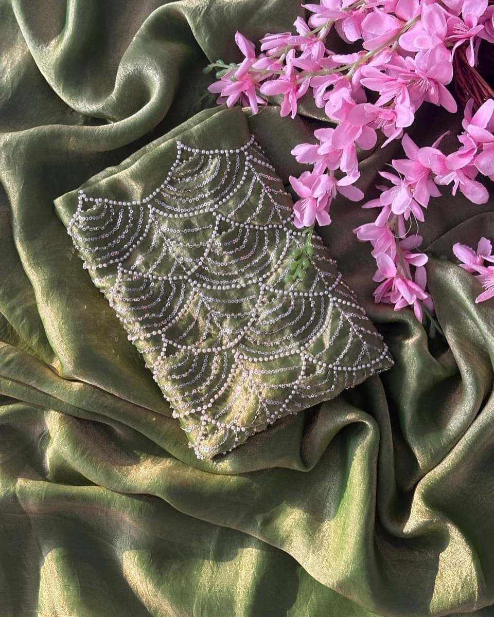 VRAGI Chiffon Embellished Regular Saree With Unstitched Blouse Piece ( Light Green ) VRAGI Chiffon Embellished Regular Saree With Unstitched Blouse Piece ( Light Green )