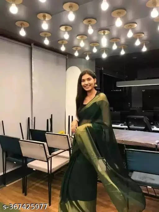     			VRAGI Chiffon Solid Regular Saree With Unstitched Blouse Piece ( Green )