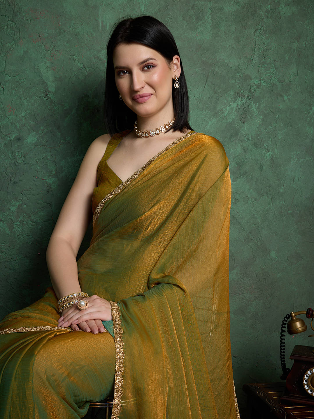     			VRAGI Chiffon Solid Regular Saree With Unstitched Blouse Piece ( Gold )
