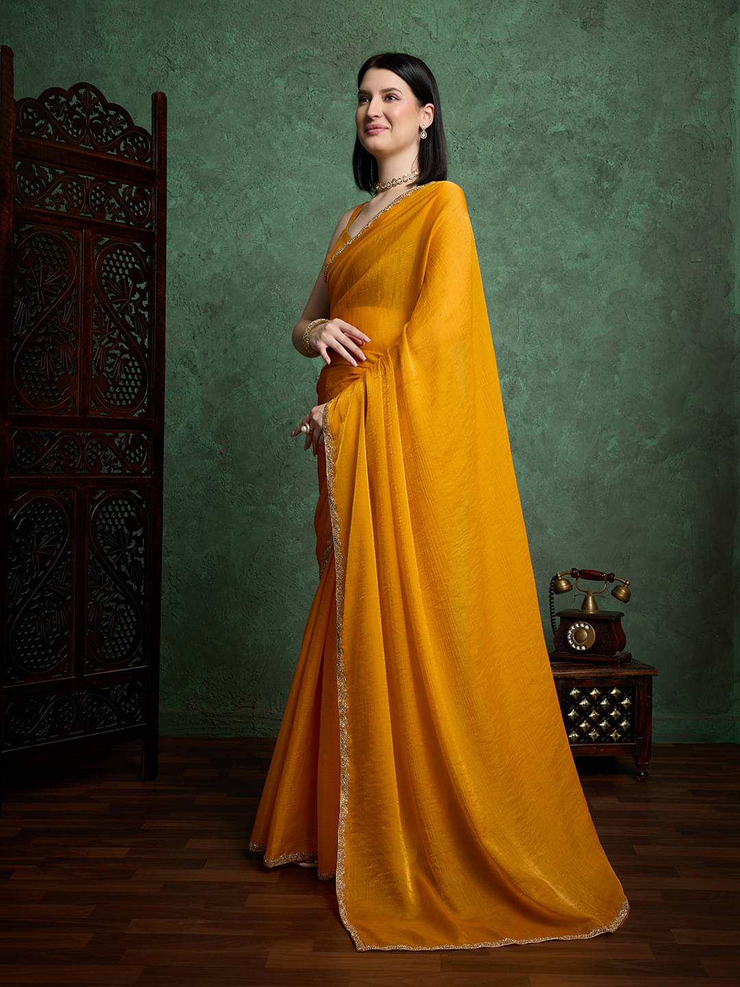     			VRAGI Chiffon Solid Regular Saree With Unstitched Blouse Piece ( Yellow )