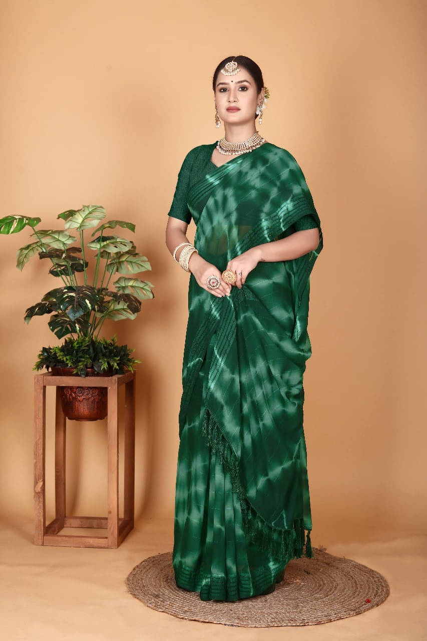 VRAGI Georgette Embellished Regular Saree With Unstitched Blouse Piece ( Green ) VRAGI Georgette Embellished Regular Saree With Unstitched Blouse Piece ( Green )