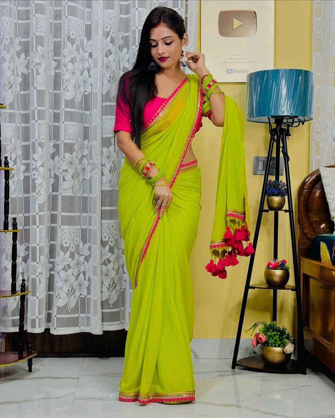     			VRAGI Georgette Solid Regular Saree With Unstitched Blouse Piece ( Light Green )