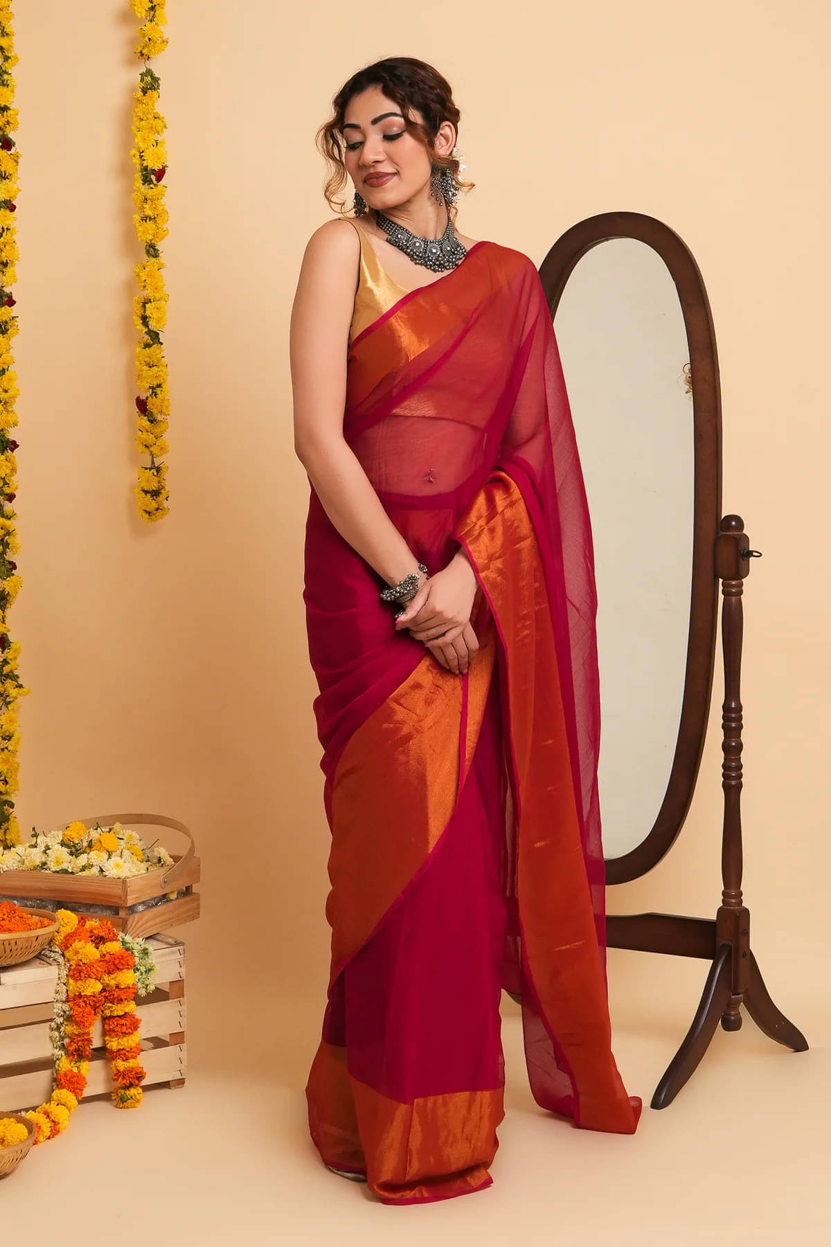     			VRAGI Linen Printed Regular Saree With Unstitched Blouse Piece ( Red )