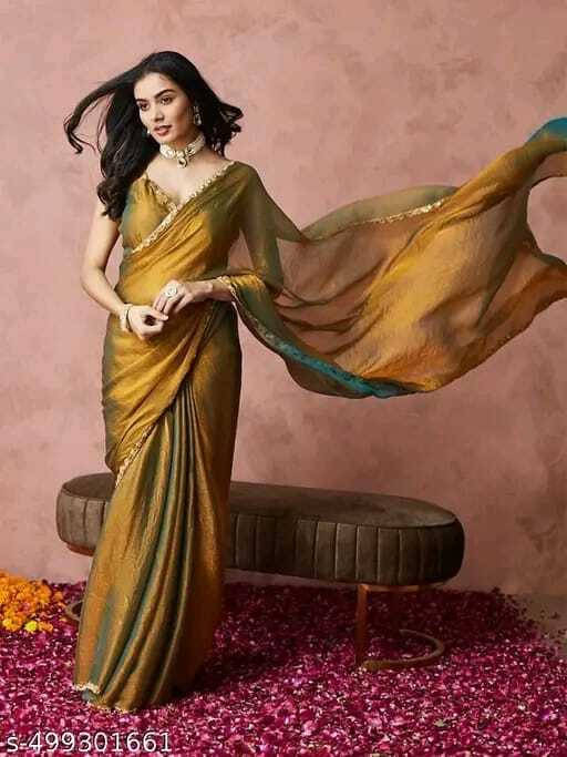     			VRAGI Silk Blend Embellished Regular Saree With Unstitched Blouse Piece ( Gold )