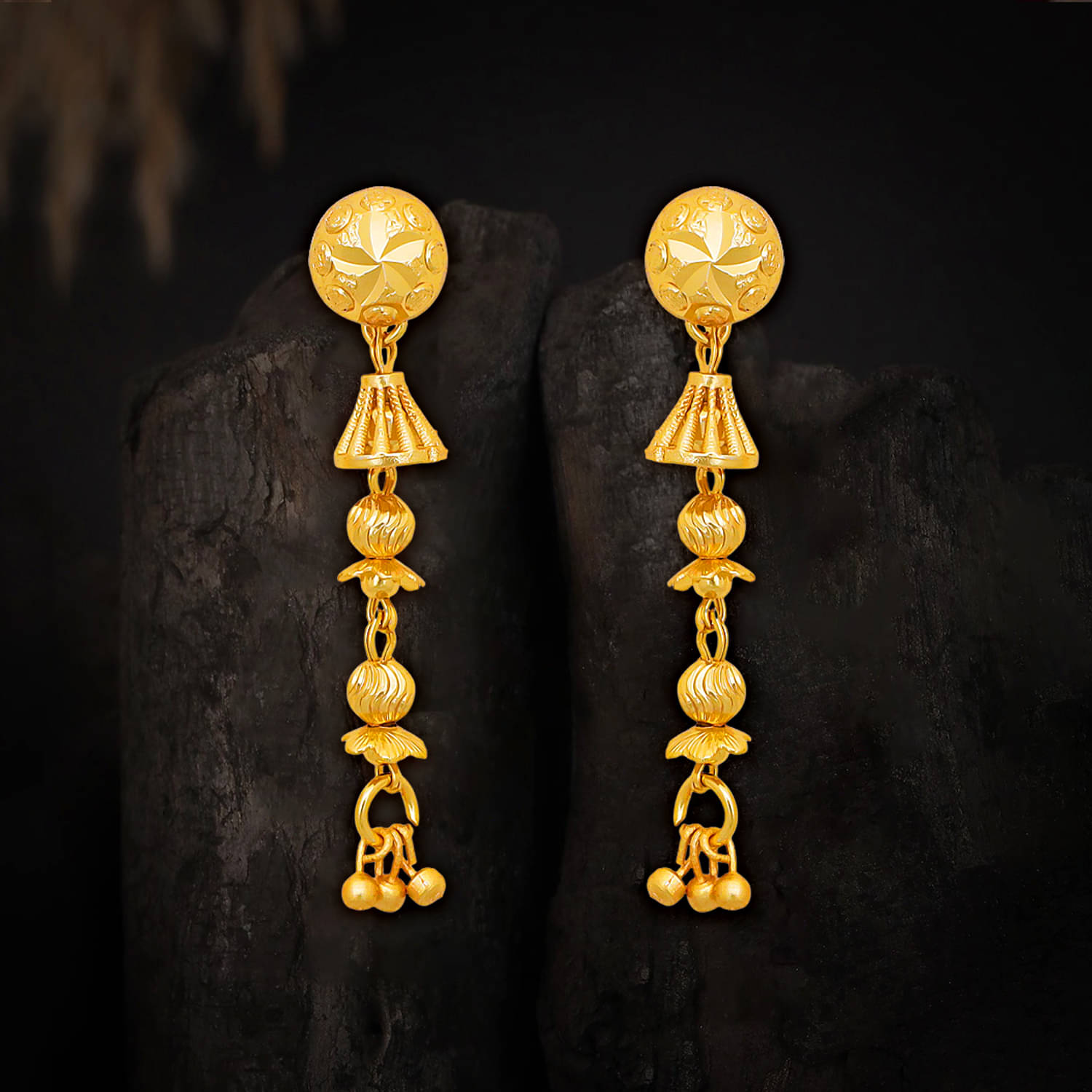     			Drashti Collection Golden Drop Earrings ( Pack of 1 )