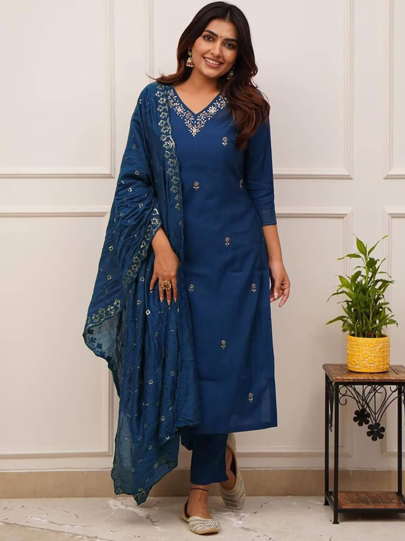 kedar fab Women Cotton Blend Embroidered Straight Kurti With Pants ( Navy Blue )