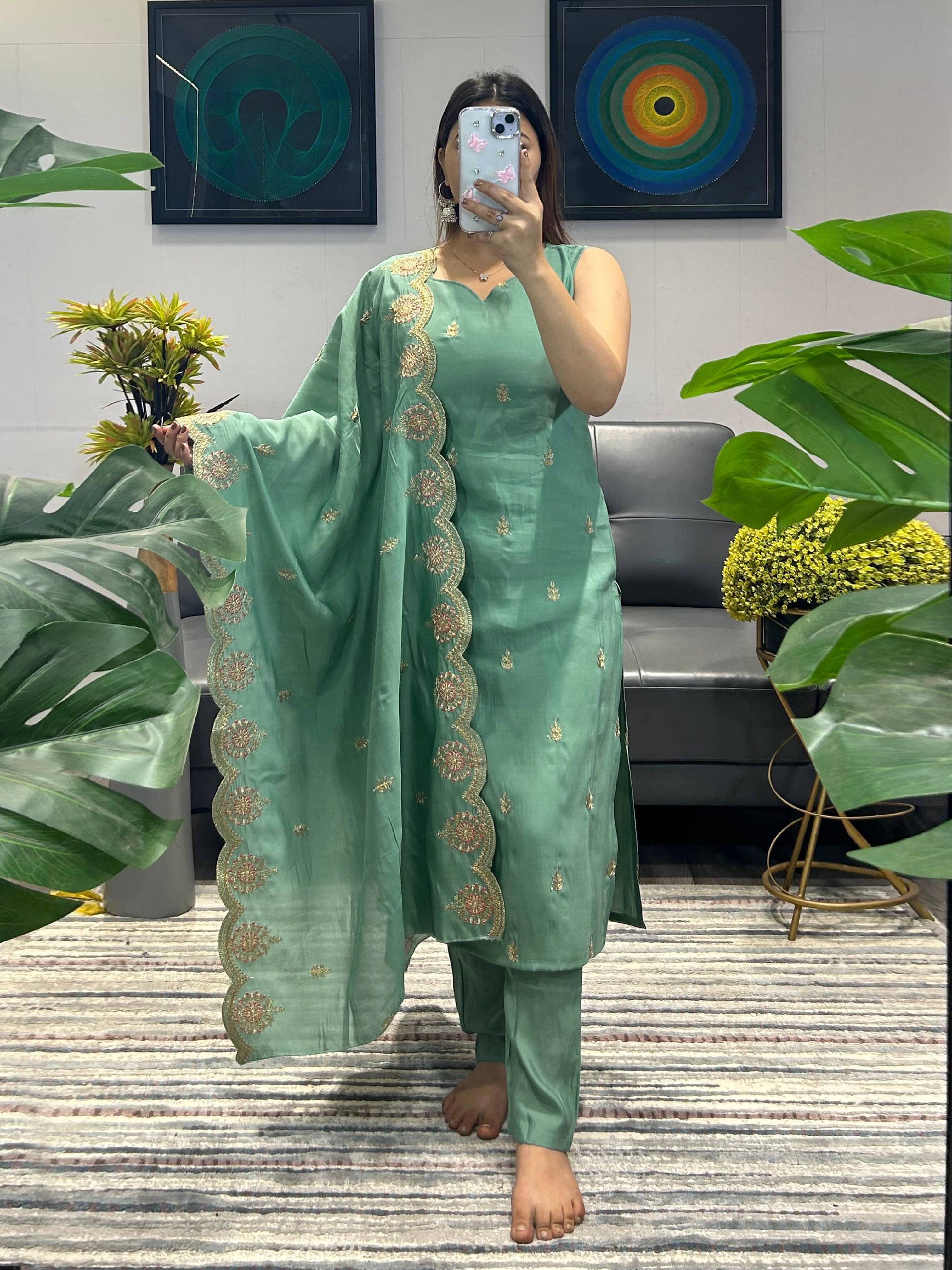 kedar fab Women Cotton Blend Embroidered Straight Kurti With Pants ( Green )